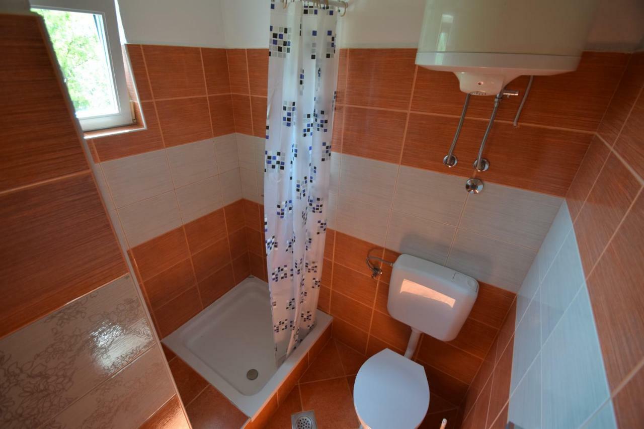 Apartments Nina Starigrad Paklenica Luaran gambar
