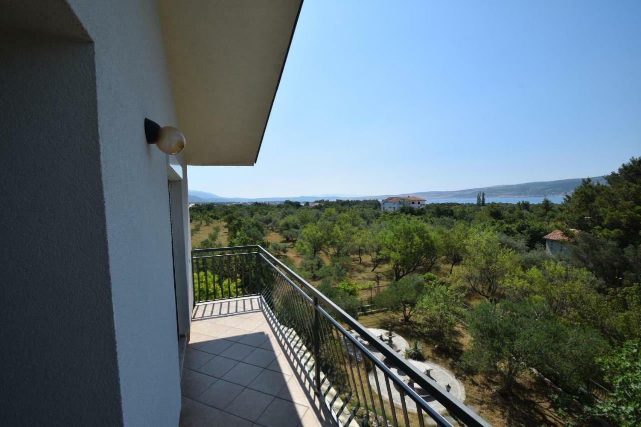 Apartments Nina Starigrad Paklenica Luaran gambar