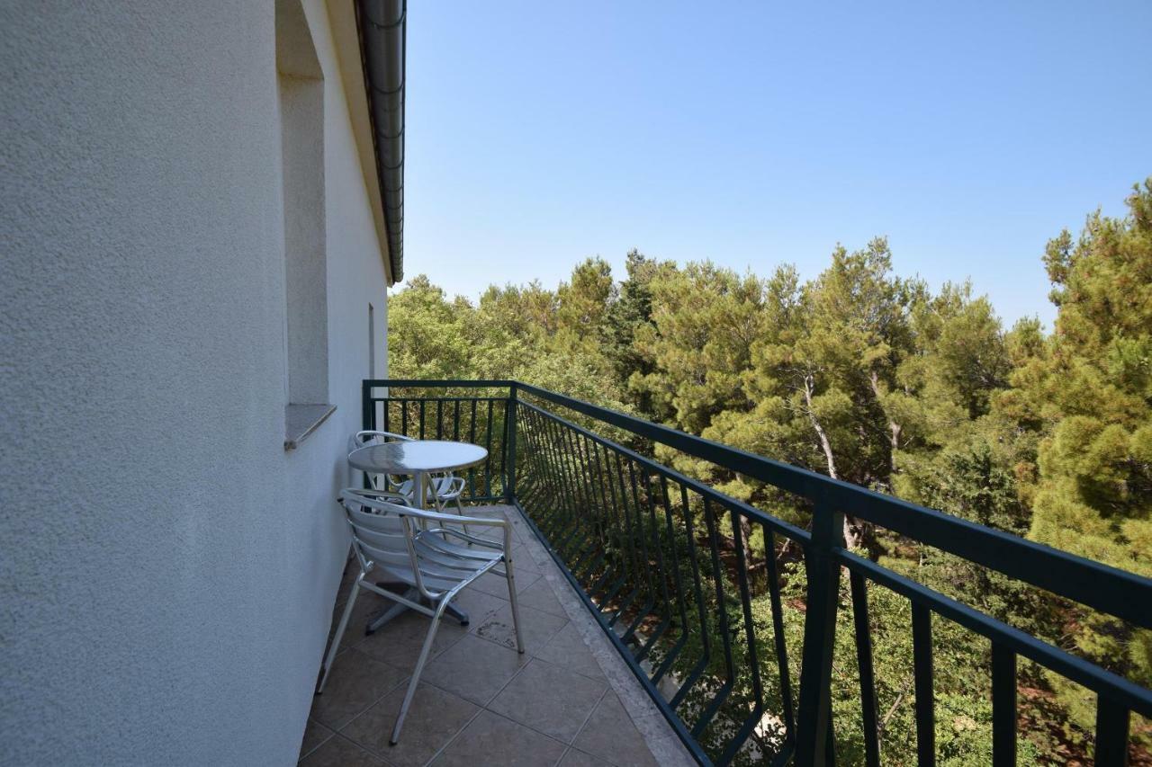 Apartments Nina Starigrad Paklenica Luaran gambar
