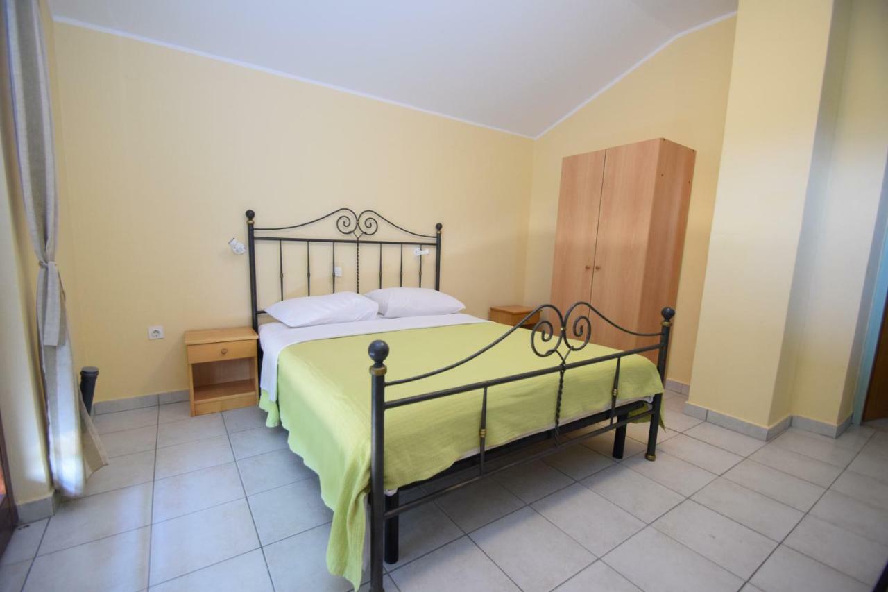 Apartments Nina Starigrad Paklenica Luaran gambar